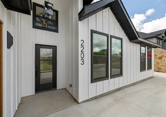 Photo 3 of Single family home for sale at 2203 Christine Dr, Granbury, TX 76048 | MLS# 21376544 | Listing updated on 2026-09-05