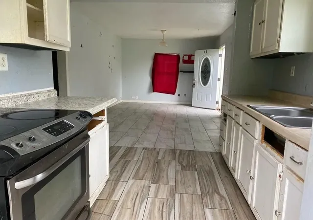 Photo 2 of Single family home for sale at 13 4th Avenue N, Texas City, TX 77590 | MLS# 21379192 | Listing updated on 2026-09-05
