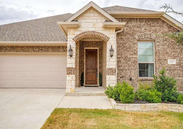 Photo 3 of Single family home for sale at 3005 Nob Hl Dr, Burleson, TX 76028 | MLS# 21378498 | Listing updated on 2026-09-05