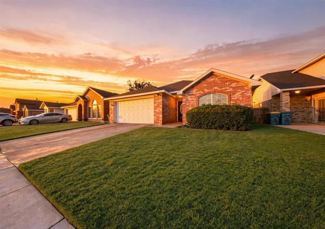 Photo 1 of Single family home for sale at 737 Nelson Dr, Cedar Hill, TX 75104 | MLS# 21379204 | Listing updated on 2026-10-02