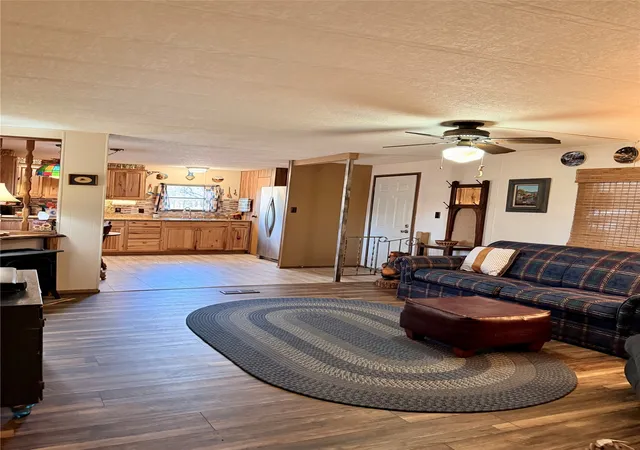 Photo 3 of Manufactured home for sale at 177 County Rd 1556, Alba, TX 75410 | MLS# 21379236 | Listing updated on 2026-09-24