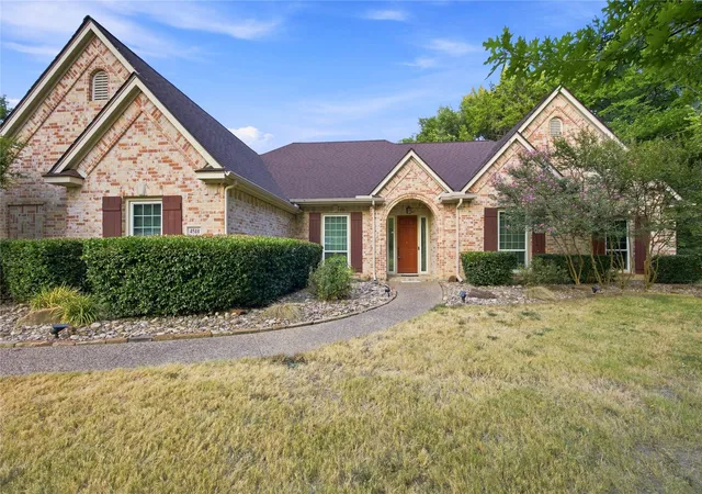Photo 1 of Single family home for sale at 4518 Pecan Crk Dr, Midlothian, TX 76065 | MLS# 21379241 | Listing updated on 2026-09-21