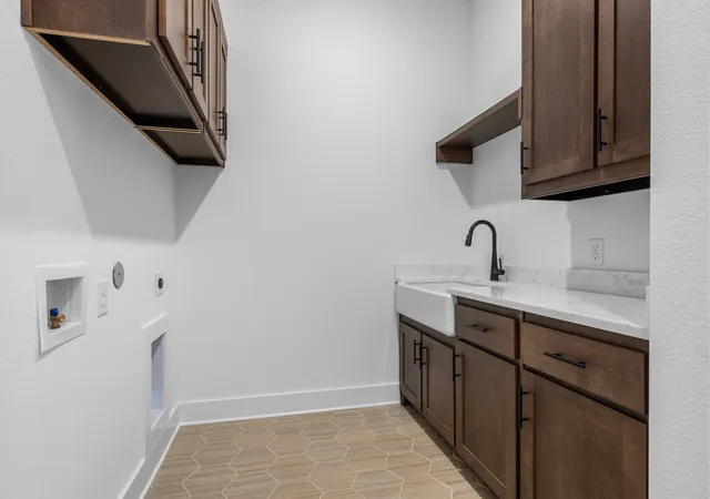 Photo 16 of Single family home for sale at 128 Texas Ash Dr, Aubrey, TX 76227 | MLS# 21379265 | Listing updated on 2026-09-05
