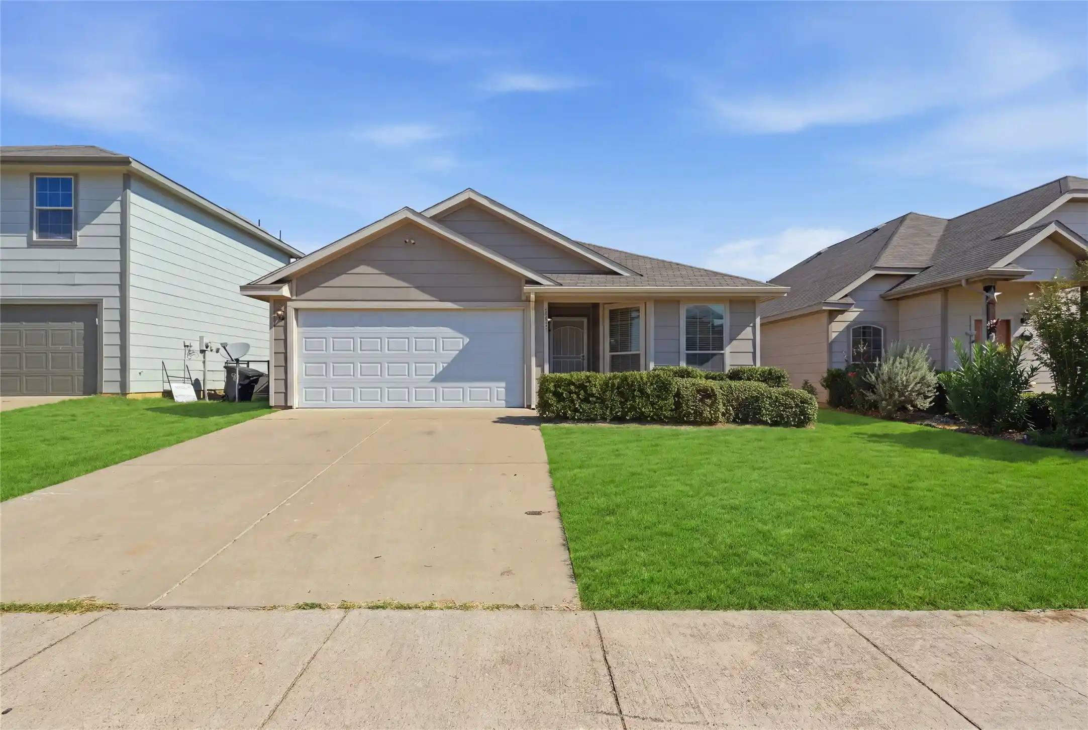 Photo 1 of Single family home for sale at 1509 Sierra Est Trl, Fort Worth, TX 76119 | MLS# 21379269 | Listing updated on 2026-10-13