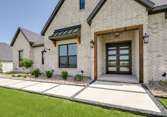 Photo 2 of Single family home for sale at 126 Texas Ash Dr, Aubrey, TX 76227 | MLS# 21379270 | Listing updated on 2026-09-05