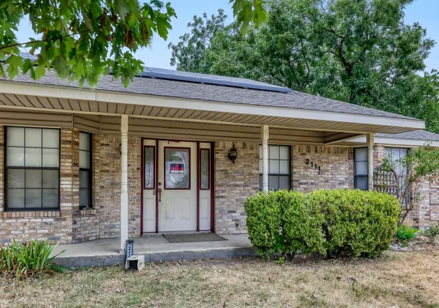 Photo 3 of Sale Pending at 2111 Potter Ln, Mesquite, TX 75149 | MLS# 21377364 | Listing updated on 2026-09-17