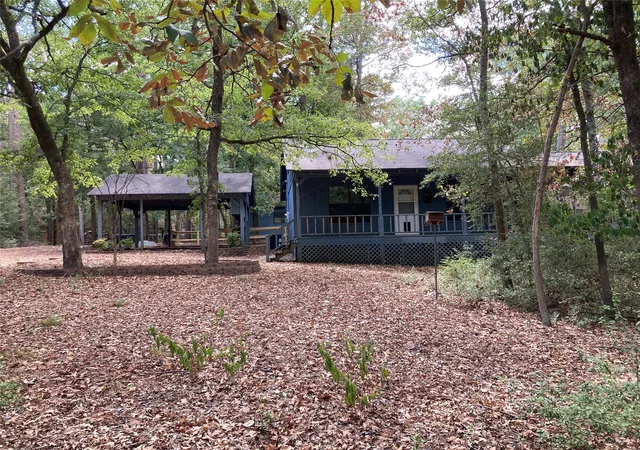 Photo 3 of Single family home for sale at 3071 Holly Trl E, Holly Lake Ranch, TX 75765 | MLS# 21378156 | Listing updated on 2026-09-27