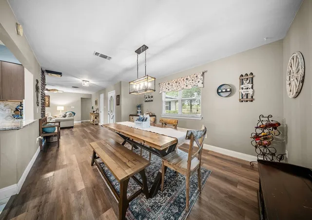 Photo 3 of Single family home for sale at 303 Pump House Rd, Ennis, TX 75119 | MLS# 21377410 | Listing updated on 2026-09-26