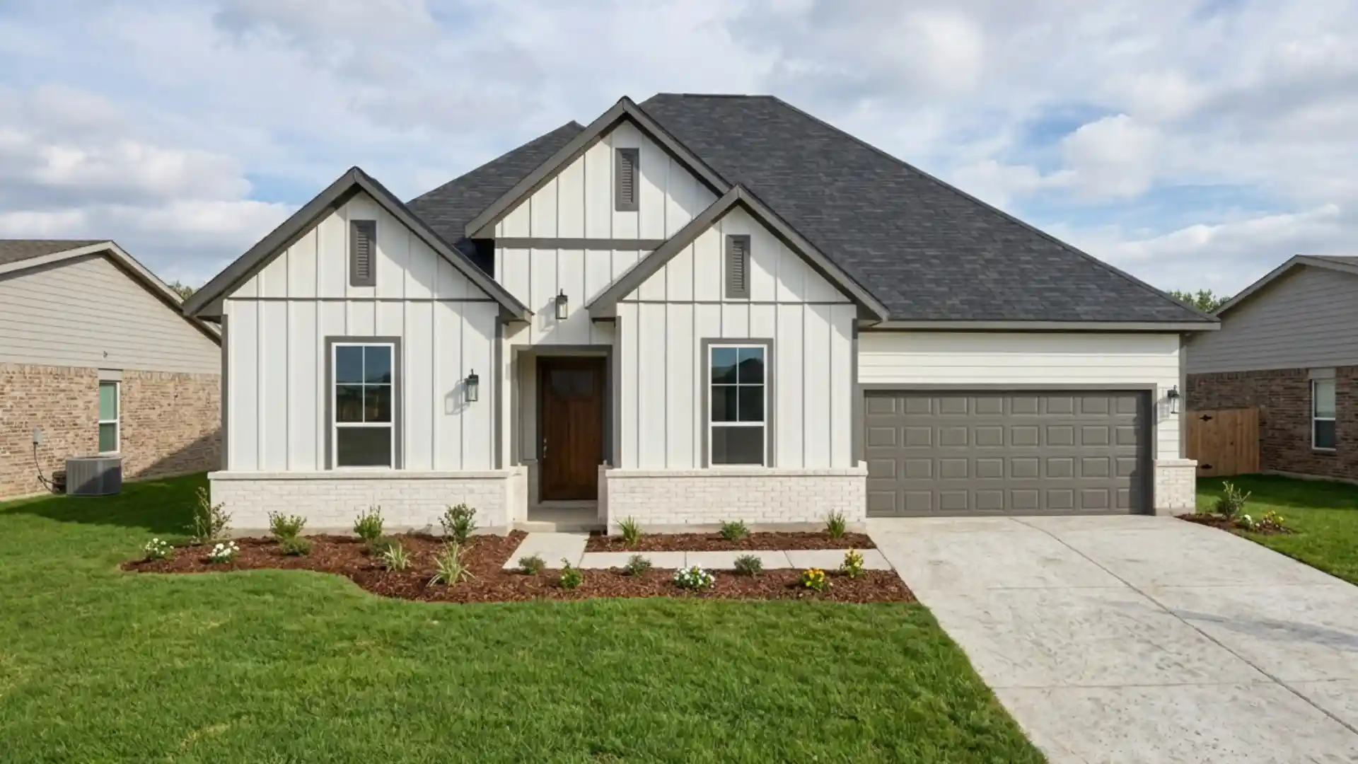 Photo 1 of Single family home for sale at 1625 Briscoe Dr, Benbrook, TX 76126 | MLS# 21379386 | Listing updated on 2026-10-29