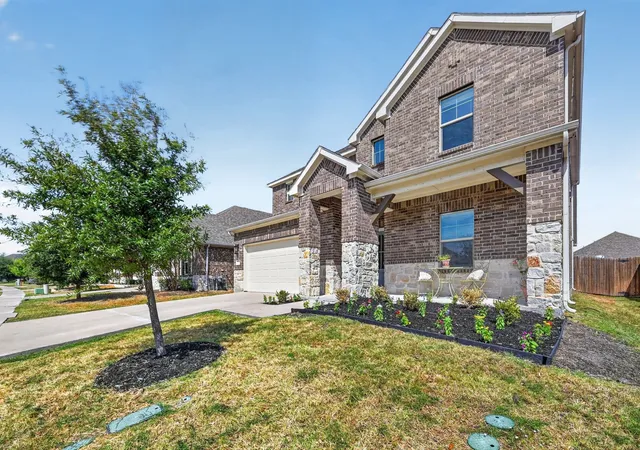 Photo 3 of Single family home for sale at 617 Fletcher Dr, Rockwall, TX 75087 | MLS# 21379420 | Listing updated on 2026-10-06
