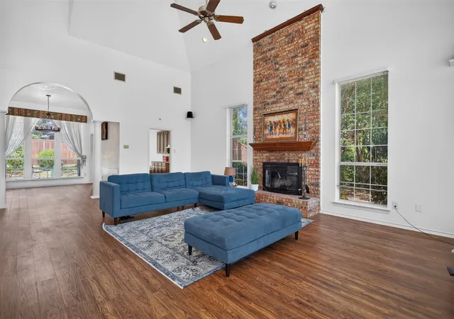Photo 3 of Single family home for sale at 9117 Lakepointe Ave, Rowlett, TX 75088 | MLS# 21379421 | Listing updated on 2026-09-17