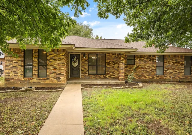 Photo 1 of Single family home for sale at 1812 N Cypress Ave, Stephenville, TX 76401 | MLS# 21379409 | Listing updated on 2026-09-28