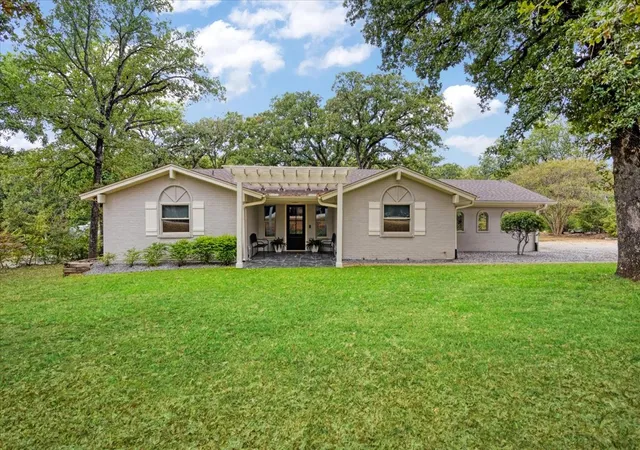 Photo 1 of Single family home for sale at 225 Karen Dr, Denison, TX 75021 | MLS# 21371199 | Listing updated on 2026-09-26