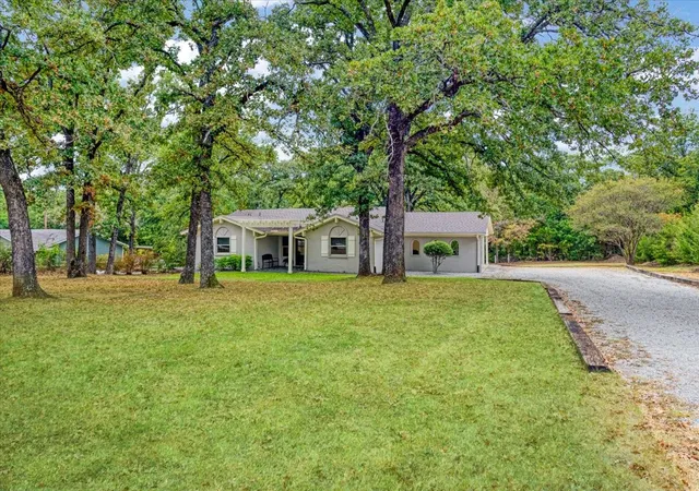 Photo 2 of Single family home for sale at 225 Karen Dr, Denison, TX 75021 | MLS# 21371199 | Listing updated on 2026-09-26