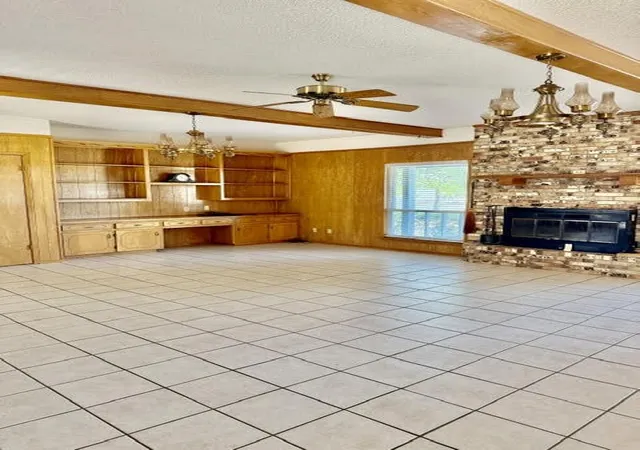 Photo 3 of Single family home for sale at 938 County Rd 3341, Paradise, TX 76073 | MLS# 21379458 | Listing updated on 2026-10-08