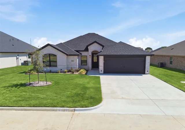 Photo 1 of Single family home for sale at 1130 Wild Rose Dr, Tolar, TX 76476 | MLS# 21376283 | Listing updated on 2026-09-06