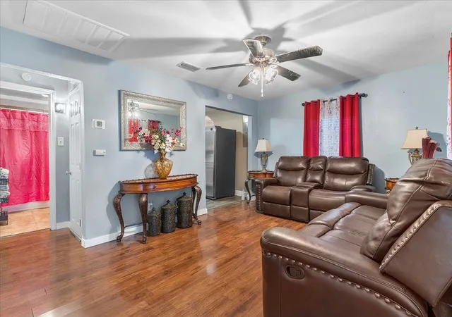 Photo 2 of Single family home for sale at 2801 Crystal Dr, Balch Springs, TX 75180 | MLS# 21367497 | Listing updated on 2026-10-08