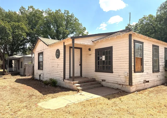 Photo 1 of Single family home for sale at 3149 S 11th Street, Abilene, TX 79605 | MLS# 21346455 | Listing updated on 2026-09-06