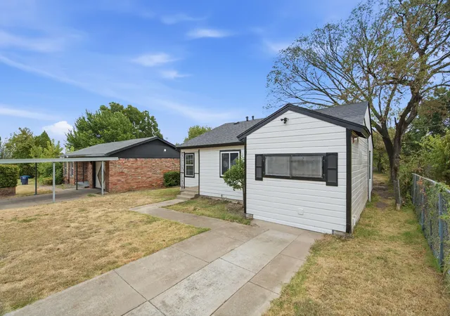 Photo 3 of Single family home for sale at 1244 E Mulkey St, Fort Worth, TX 76104 | MLS# 21379554 | Listing updated on 2026-10-08