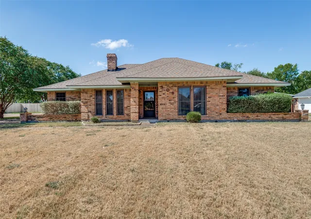 Photo 2 of Single family home for sale at 508 Estate Ln, Terrell, TX 75161 | MLS# 21379561 | Listing updated on 2026-09-06