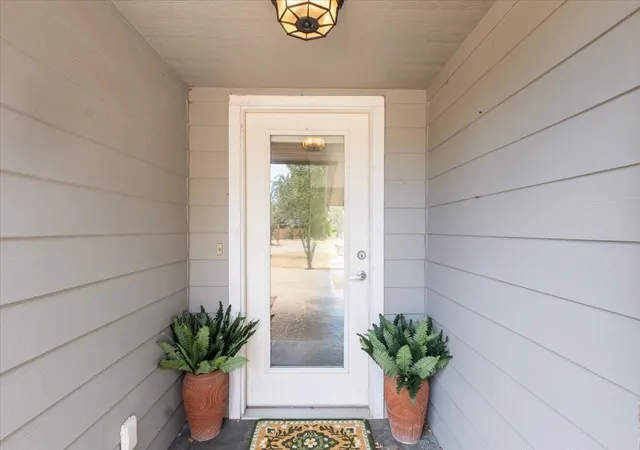 Single family home for sale at 306 Lonestar Ln, Hideaway, TX 75771 | MLS# 21379590 | Listing updated on 2026-09-28