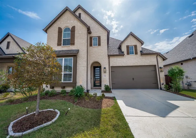 Photo 2 of Single family home for sale at 1316 Buttercup Ave, Aubrey, TX 76227 | MLS# 21379513 | Listing updated on 2026-10-06