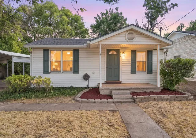 Photo 1 of Single family home for sale at 3216 Pewitt Dr, Waco, TX 76706 | MLS# 21379604 | Listing updated on 2026-10-01