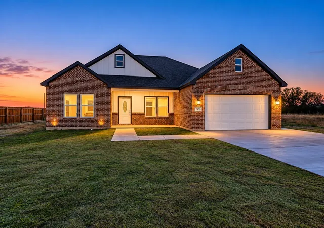 Photo 1 of Single family home for sale at 740 Section House Rd, Ennis, TX 75119 | MLS# 21379613 | Listing updated on 2026-09-06