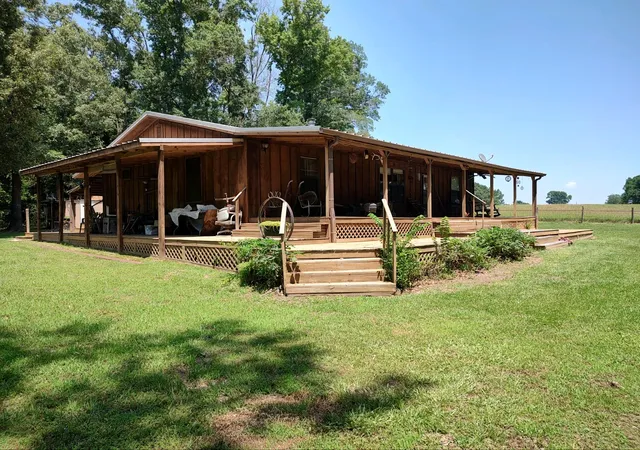 Photo 1 of Sale Pending at 1061 County Rd 1807, Yantis, TX 75497 | MLS# 21379588 | Listing updated on 2026-09-30