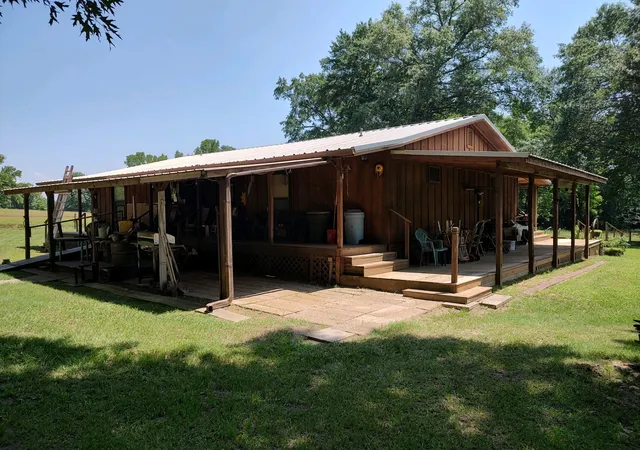 Photo 4 of Sale Pending at 1061 County Rd 1807, Yantis, TX 75497 | MLS# 21379588 | Listing updated on 2026-09-30