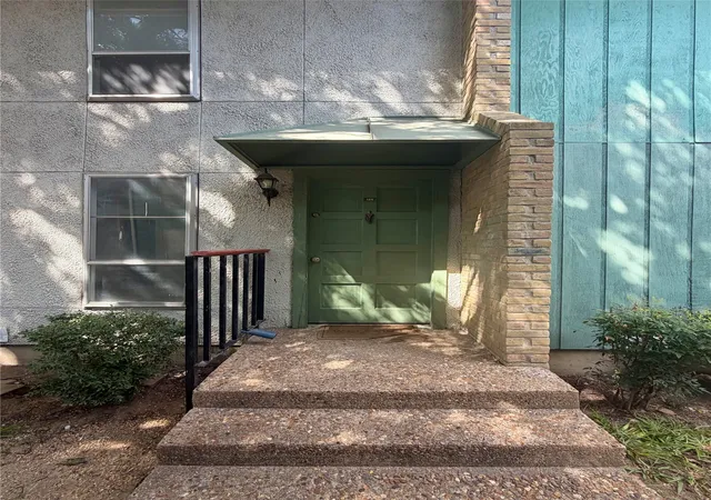 Photo 2 of Condo for sale at 6620 Eastridge Dr #125, Dallas, TX 75231 | MLS# 21379608 | Listing updated on 2026-09-06