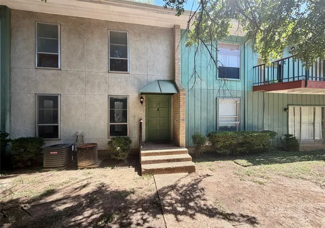 Photo 3 of Condo for sale at 6620 Eastridge Dr #125, Dallas, TX 75231 | MLS# 21379608 | Listing updated on 2026-09-06