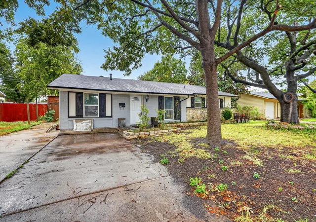 Photo 3 of Single family home for sale at 110 N Bowser Rd, Richardson, TX 75081 | MLS# 21379636 | Listing updated on 2026-10-06