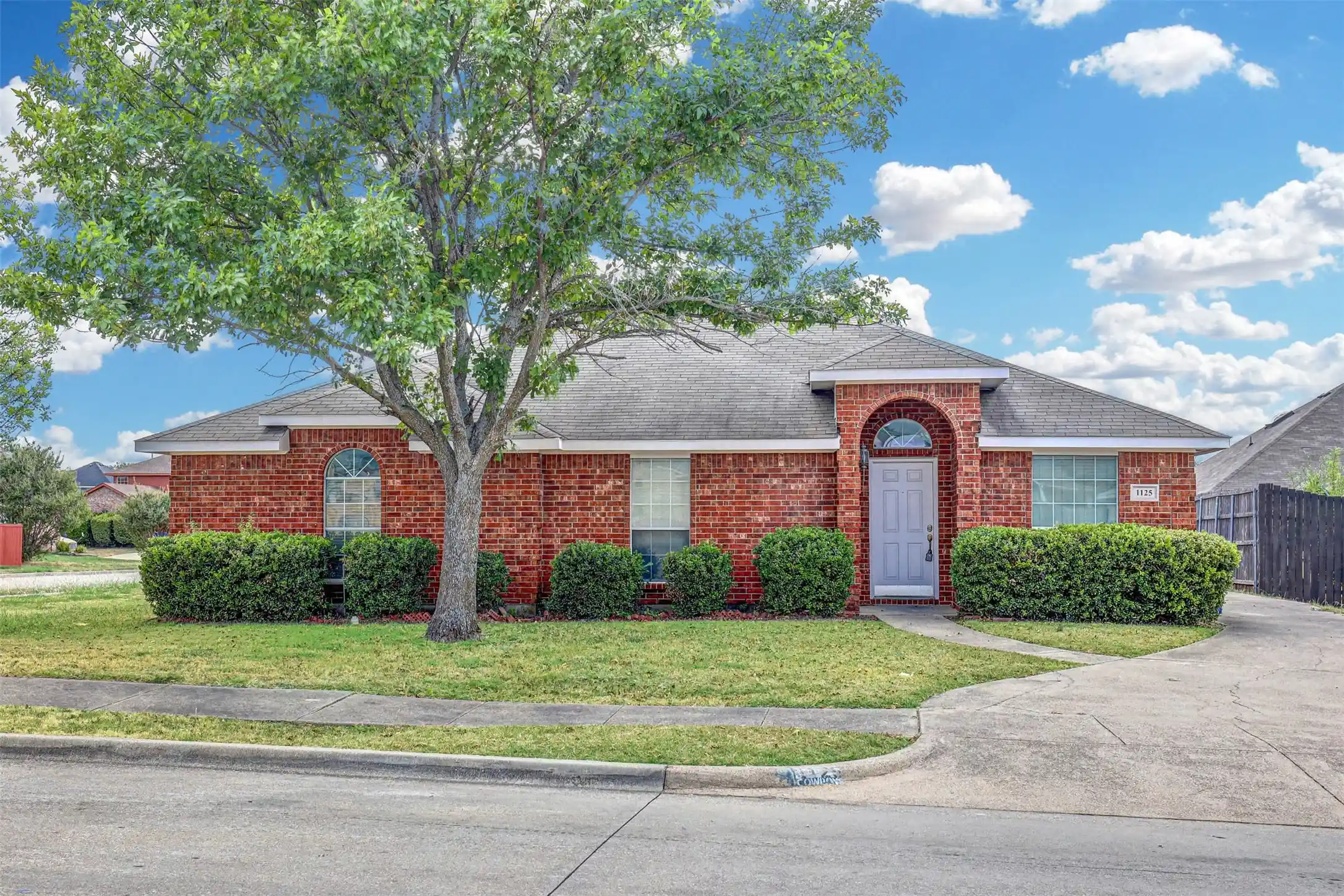 Photo 1 of Sale Pending at 1125 Rio Bravo Dr, Desoto, TX 75115 | MLS# 21374494 | Listing updated on 2026-10-12