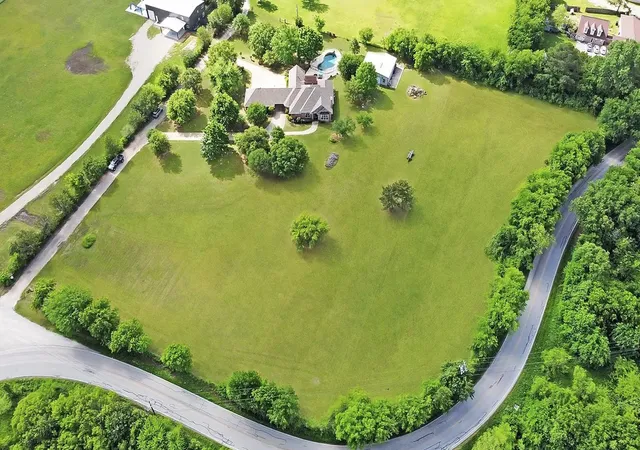 Photo 2 of Land for sale at Tbd 12449 Oak Grv Rd, Burleson, TX 76028 | MLS# 21379661 | Listing updated on 2026-10-07