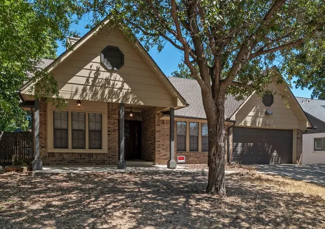 Photo 1 of Single family home for sale at 3220 Timberview Dr, Corinth, TX 76210 | MLS# 21379667 | Listing updated on 2026-09-06