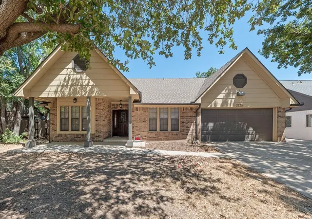 Photo 2 of Single family home for sale at 3220 Timberview Dr, Corinth, TX 76210 | MLS# 21379667 | Listing updated on 2026-09-06
