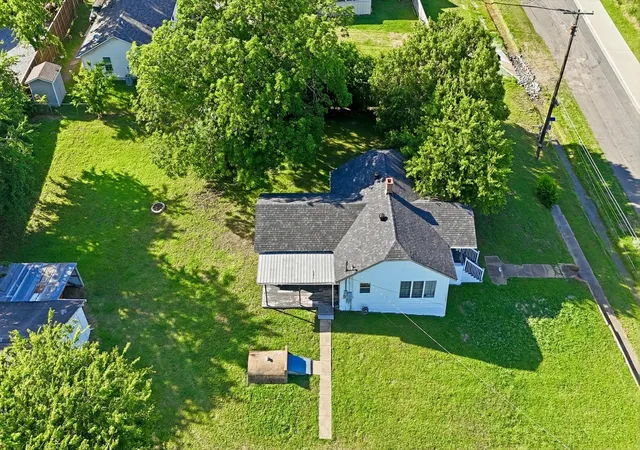 Photo 2 of Single family home for sale at 754 N Main Dr, Van Alstyne, TX 75495 | MLS# 21375620 | Listing updated on 2026-09-18