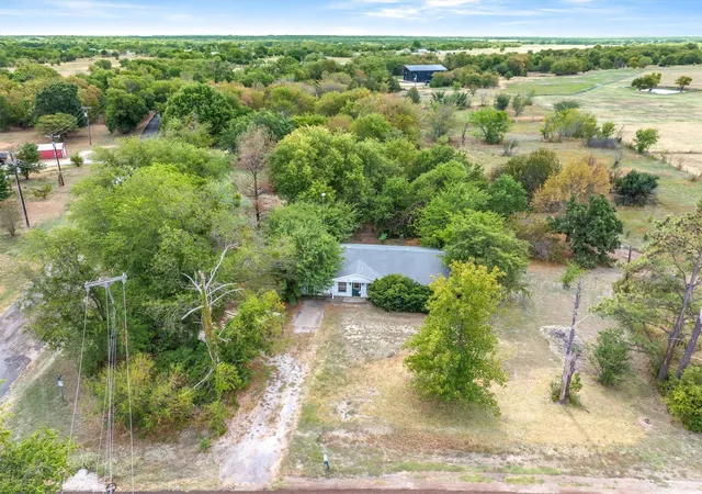Photo 3 of Single family home for sale at 259 Vz County Rd 3406, Wills Point, TX 75169 | MLS# 21378641 | Listing updated on 2026-10-05