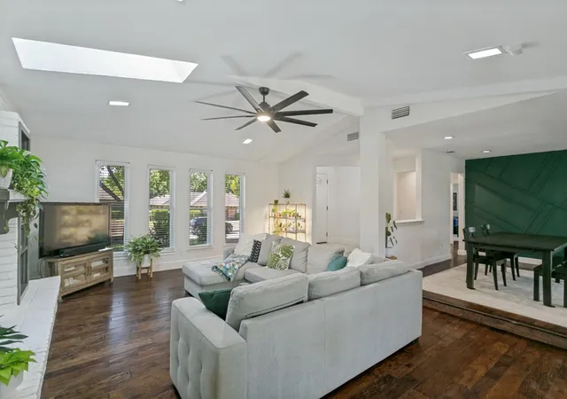 Photo 2 of Single family home for sale at 2721 Bengal Ln, Plano, TX 75023 | MLS# 21379741 | Listing updated on 2026-10-08