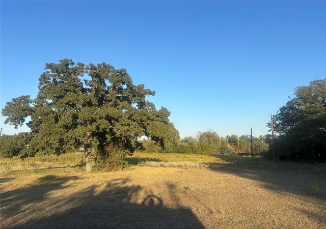 Photo 2 of Land for sale at 971 E Barry St, Azle, TX 76020 | MLS# 21379807 | Listing updated on 2026-10-04