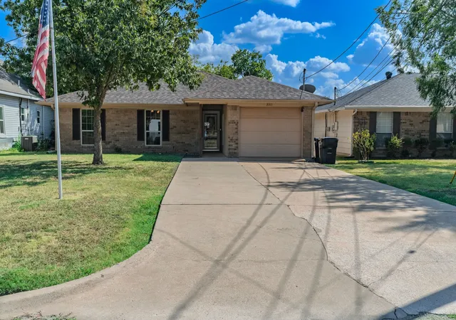 Photo 1 of Single family home for sale at 3311 Mitchell St, Greenville, TX 75402 | MLS# 21379723 | Listing updated on 2026-09-26