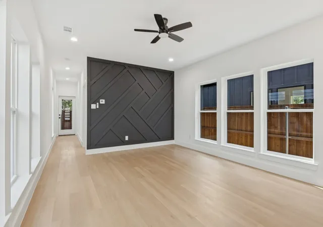 Photo 3 of Single family home for sale at 2208 Dyson St, Dallas, TX 75215 | MLS# 21379378 | Listing updated on 2026-10-07