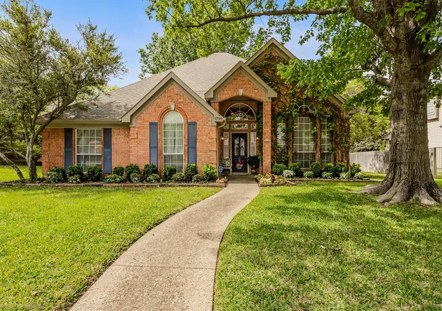 Photo 1 of Single family home for sale at 1790 Wind Hl Rd, Rockwall, TX 75087 | MLS# 21379486 | Listing updated on 2026-10-07