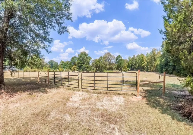 Photo 4 of Land for sale at 587 Floyd Evans Rd, Marshall, TX 75672 | MLS# 21376958 | Listing updated on 2026-09-07