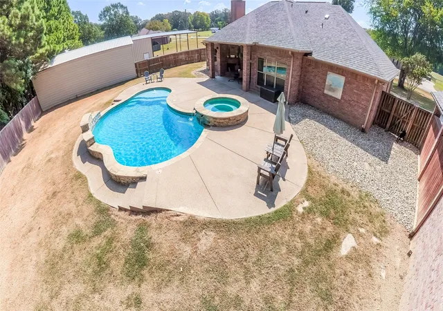 Photo 40 of Single family home for sale at 135 Pond Dr, Marshall, TX 75672 | MLS# 21376887 | Listing updated on 2026-09-07