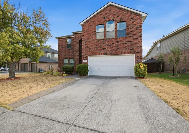 Photo 3 of Single family home for sale at 2009 Penton Linns Dr, Anna, TX 75409 | MLS# 21379781 | Listing updated on 2026-09-24