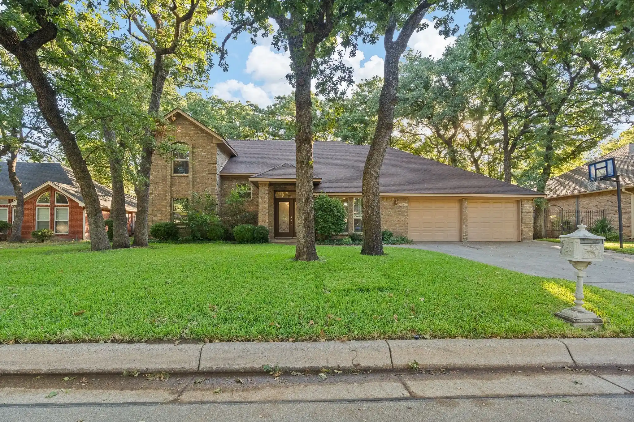 Photo 1 of Sale Pending at 649 Parkridge Blvd, Burleson, TX 76028 | MLS# 21379823 | Listing updated on 2026-10-28