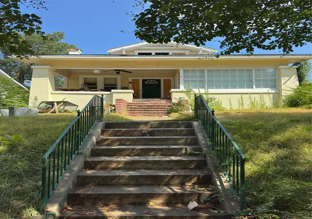 Photo 1 of Single family home for sale at 524 Gladstone Blvd, Shreveport, LA 71104 | MLS# 21380027 | Listing updated on 2026-09-16