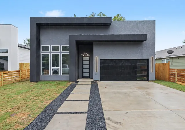 Photo 1 of Single family home for sale at 4532 Luzon St, Dallas, TX 75216 | MLS# 21379961 | Listing updated on 2026-10-04